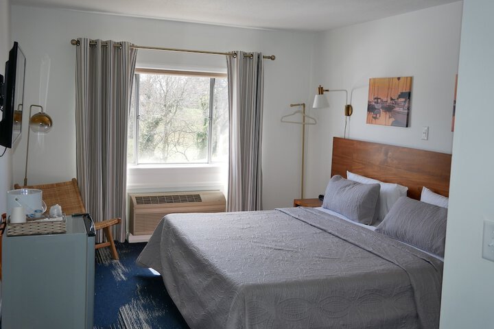 Room 8 of 70