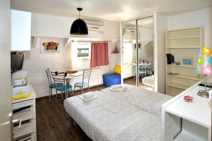 Room 5 of 51