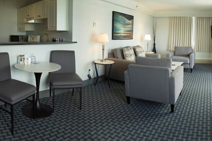 Room 29 of 210