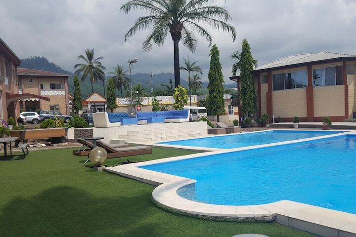 Pool 39 of 55
