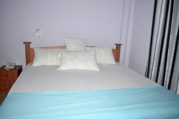 Room 4 of 53