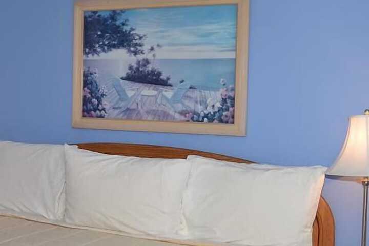Room 12 of 170
