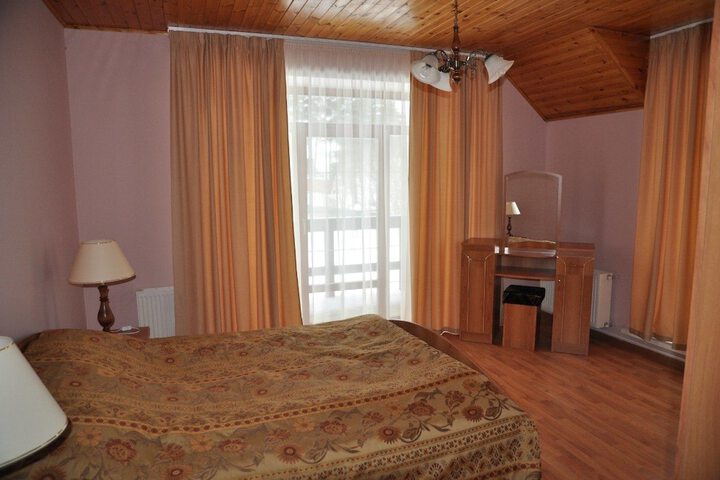 Room 10 of 55