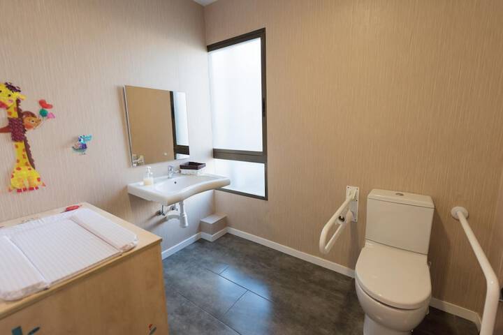 Room 20 of 34