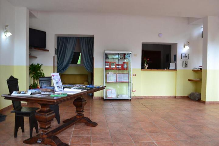 Photo 9