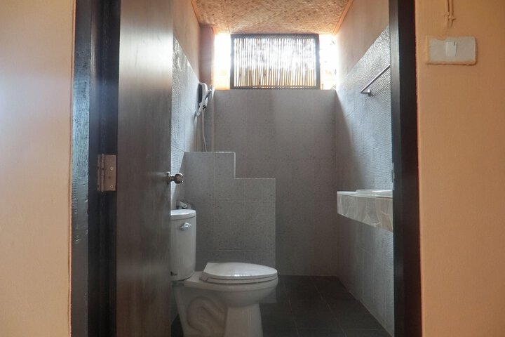 Room 27 of 43