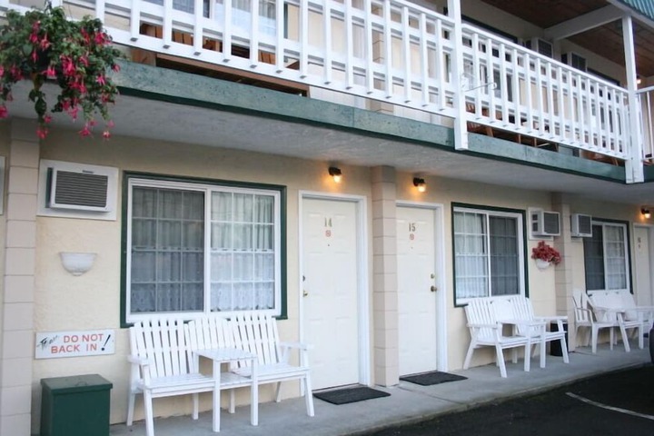 Hotel 70 of 81