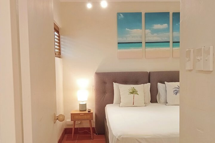 Room 33 of 158