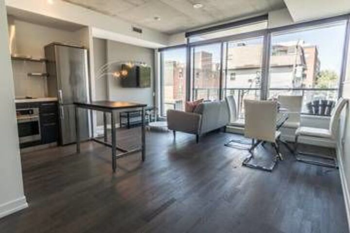 Room 10 of 16