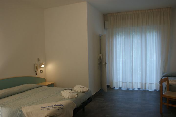 Room 7 of 64