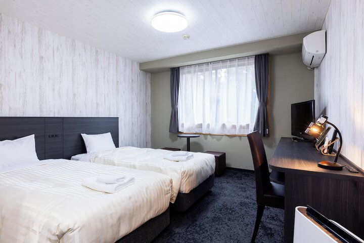 Room 19 of 43