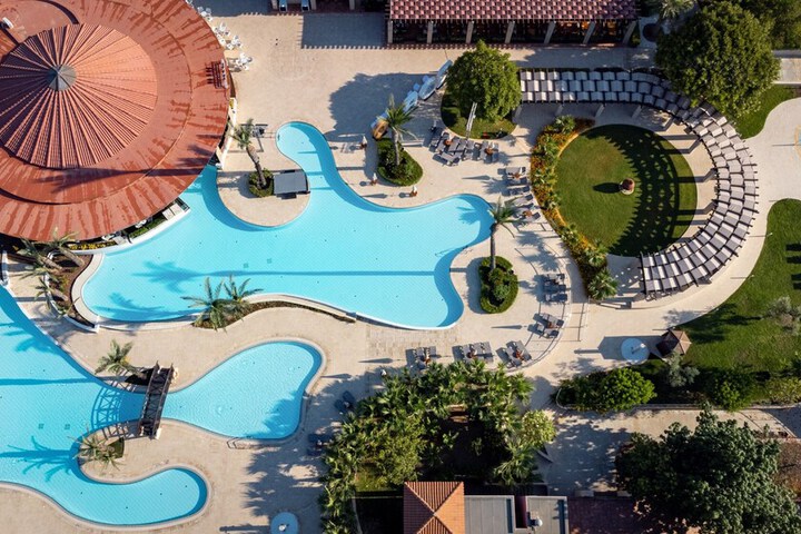 Pool 32 of 99