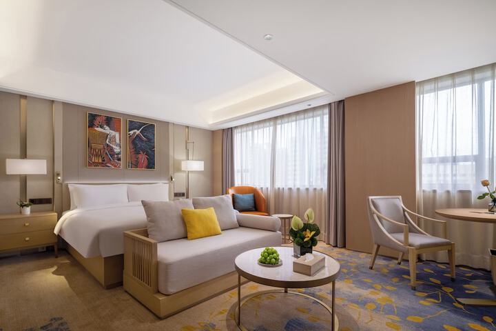 Room 18 of 60