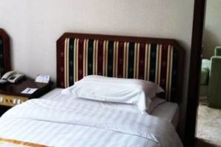 Room 14 of 31