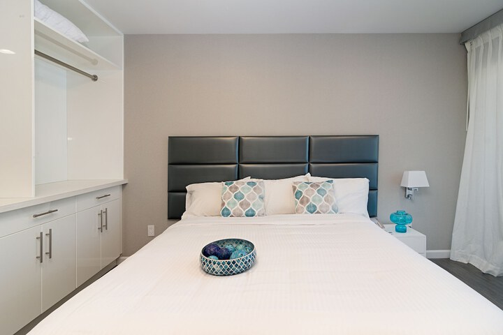 Room 16 of 42