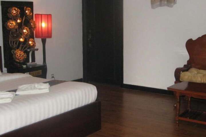 Room 16 of 83