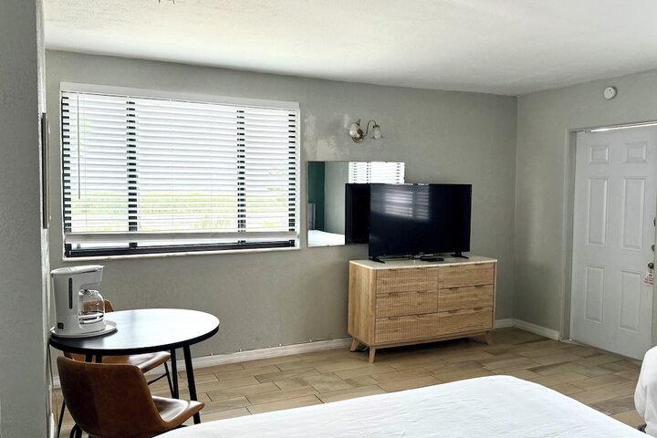 Room 25 of 62