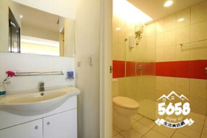 Room 6 of 46