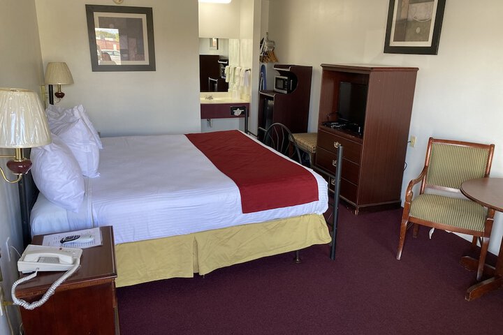 Room 9 of 72