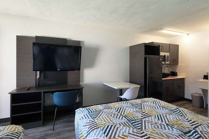Room 7 of 38