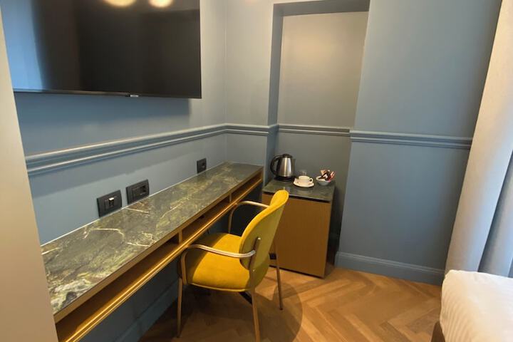 Room 23 of 57