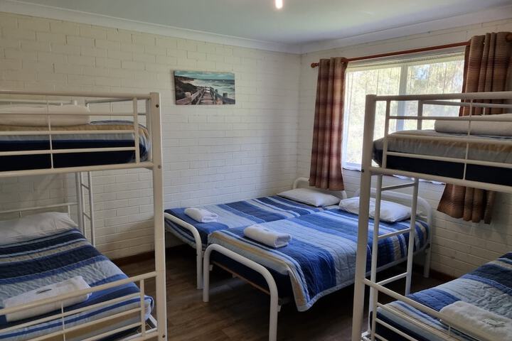 Room 4 of 73