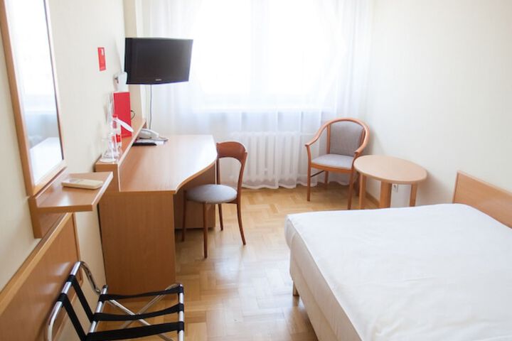 Room 18 of 79