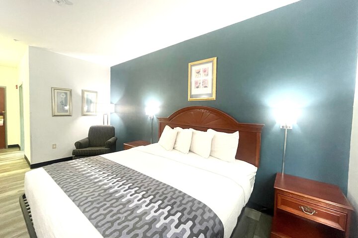 Standard | King Bed (12 of 12)