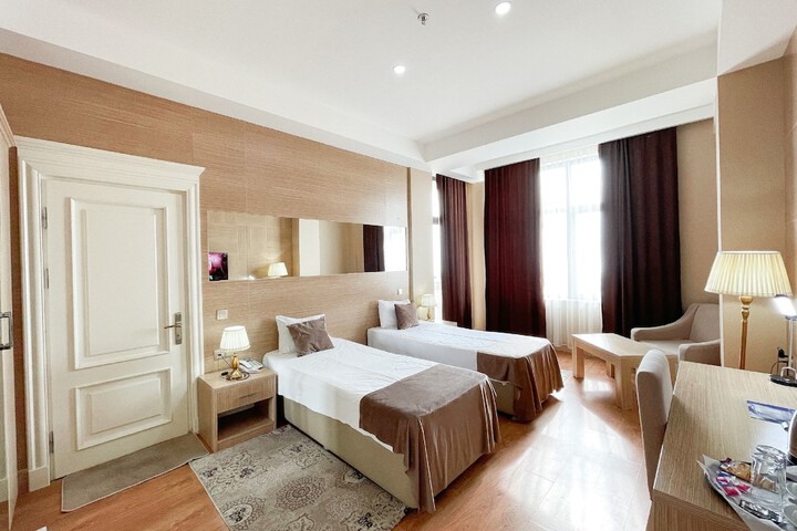 Room 3 of 30