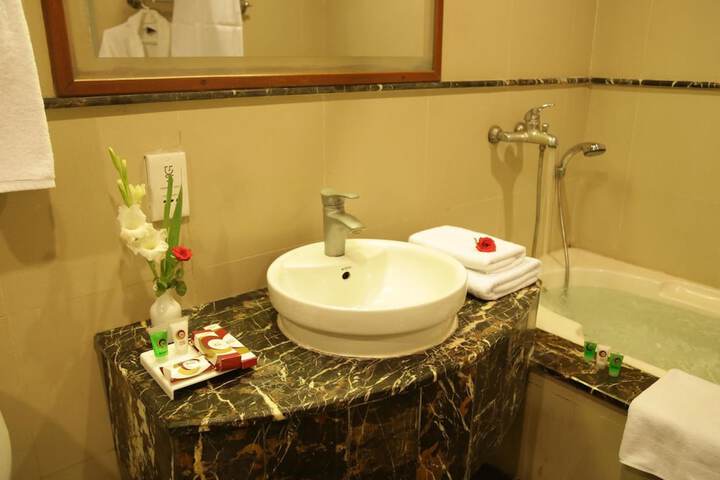 Room 14 of 23