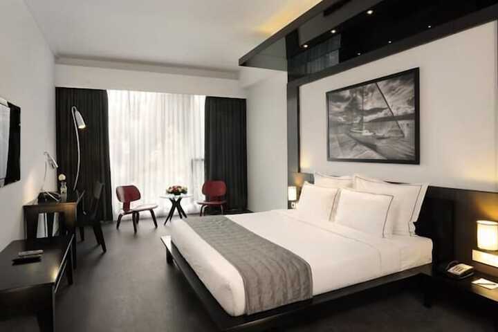 Room 5 of 23