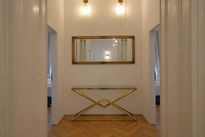 Room 42 of 49
