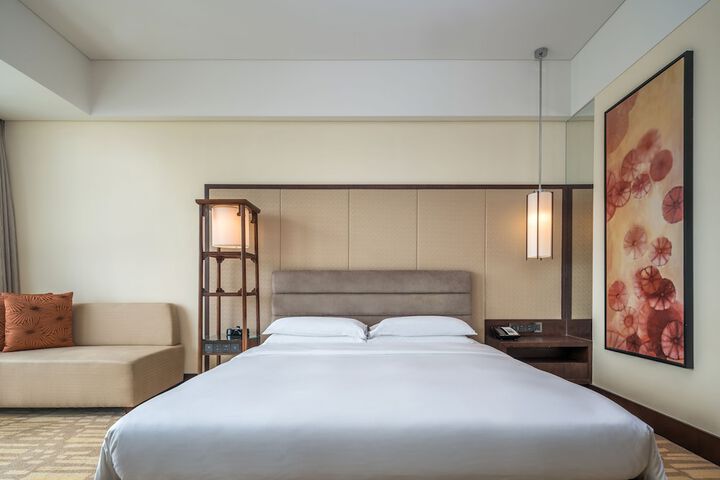 Room 7 of 75