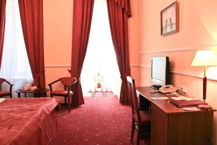 Room 14 of 23
