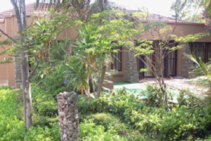 Hotel Exterior 8 of 96