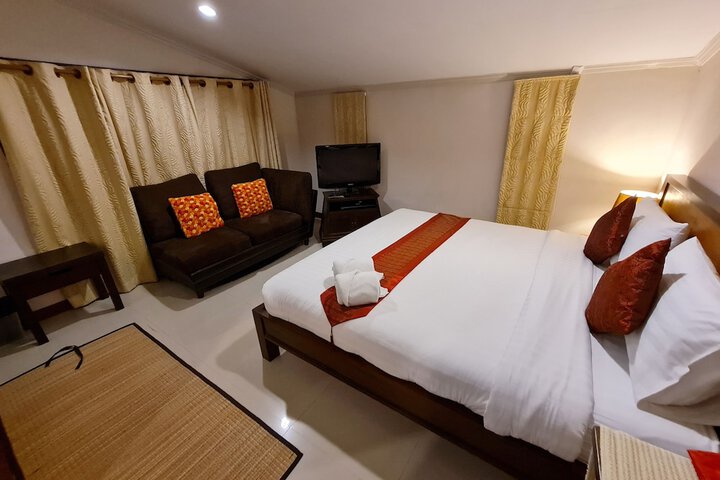 Room 5 of 25