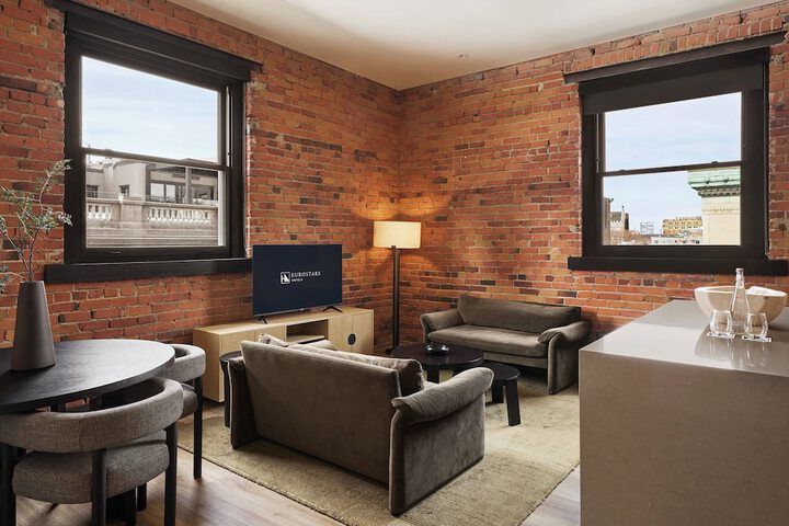 Room 40 of 69