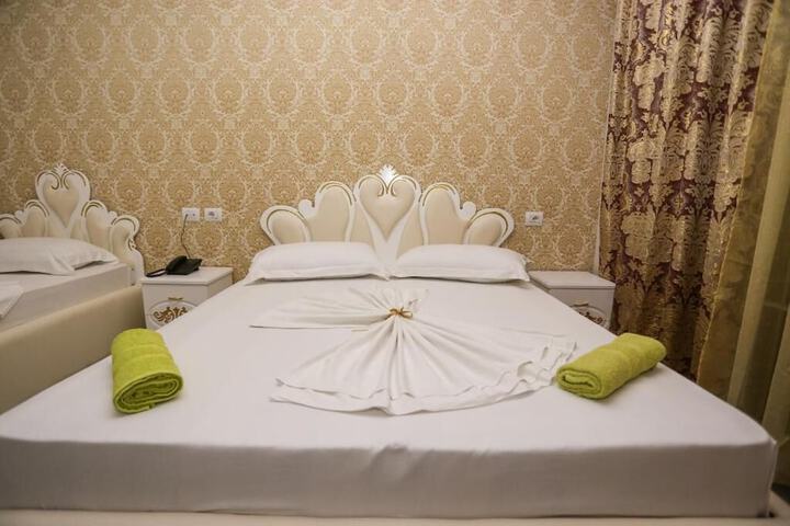 Room 17 of 41