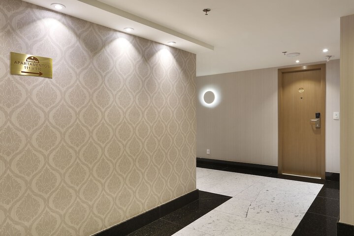 Ballroom/Hall 55 of 60