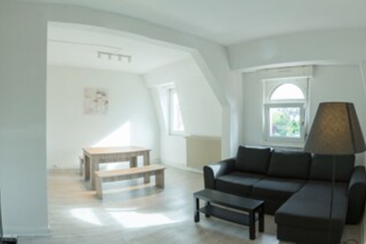 Room 17 of 18