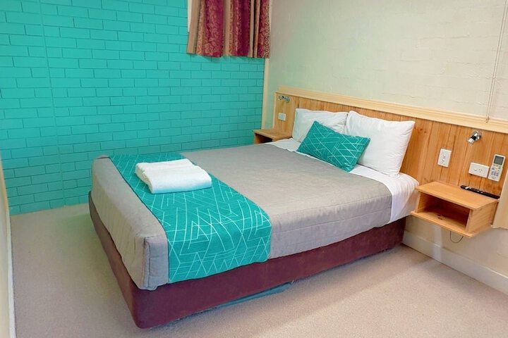 Room 20 of 32