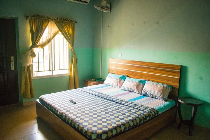 Room 21 of 25