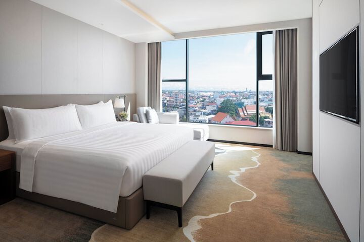 Room 25 of 100