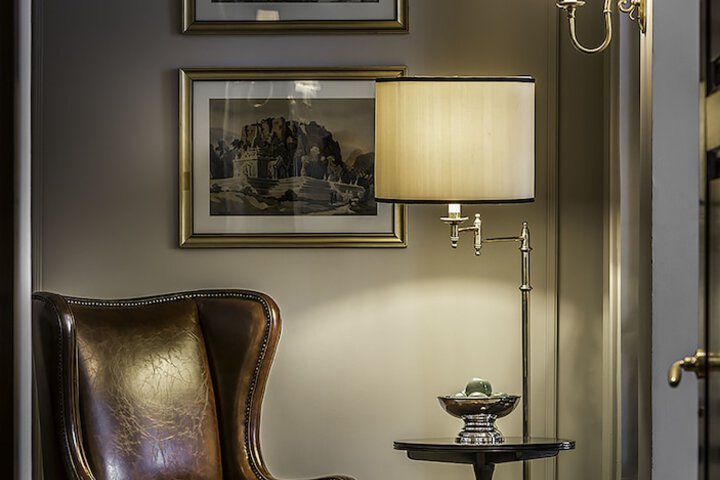 Room 33 of 72