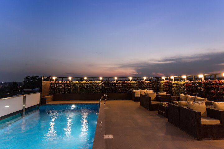 Pool 42 of 79