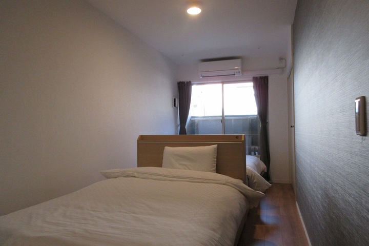 Room 16 of 50