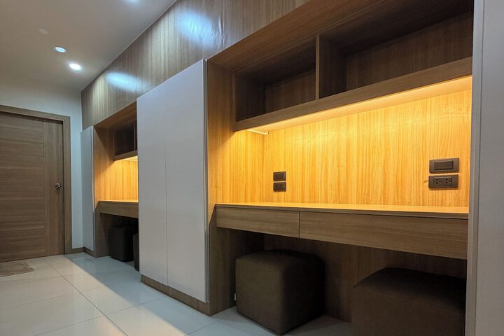 Room 4 of 40