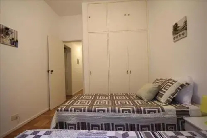 Room 4 of 12