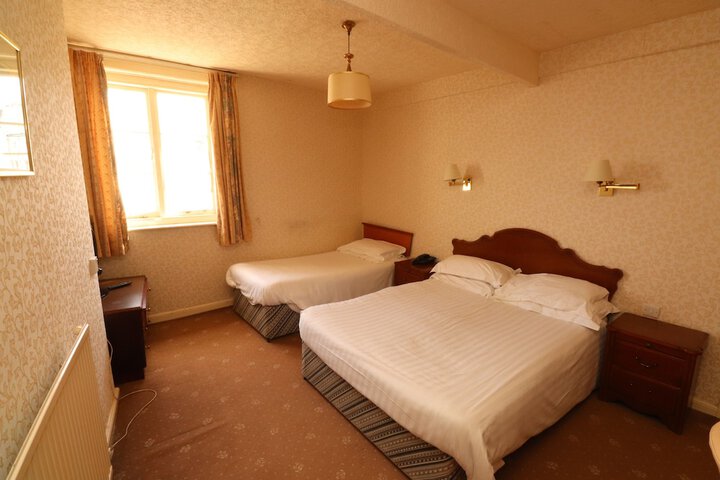 Room 22 of 95