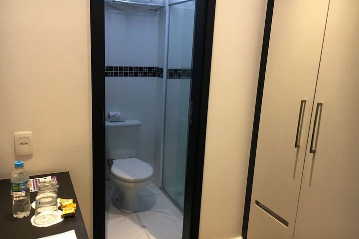 Room 17 of 43